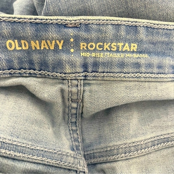 Old Navy Women’s Mid-Rise Rockstar Jeans Plus Size 18 Stretch Skinny Light Wash - Picture 5 of 8